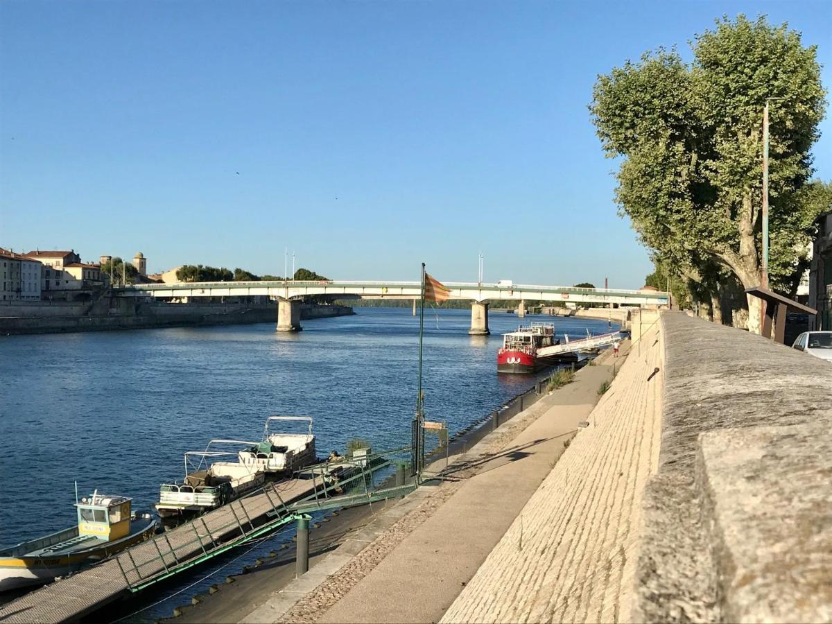 Porte De Camargue - Les Quais D'arles