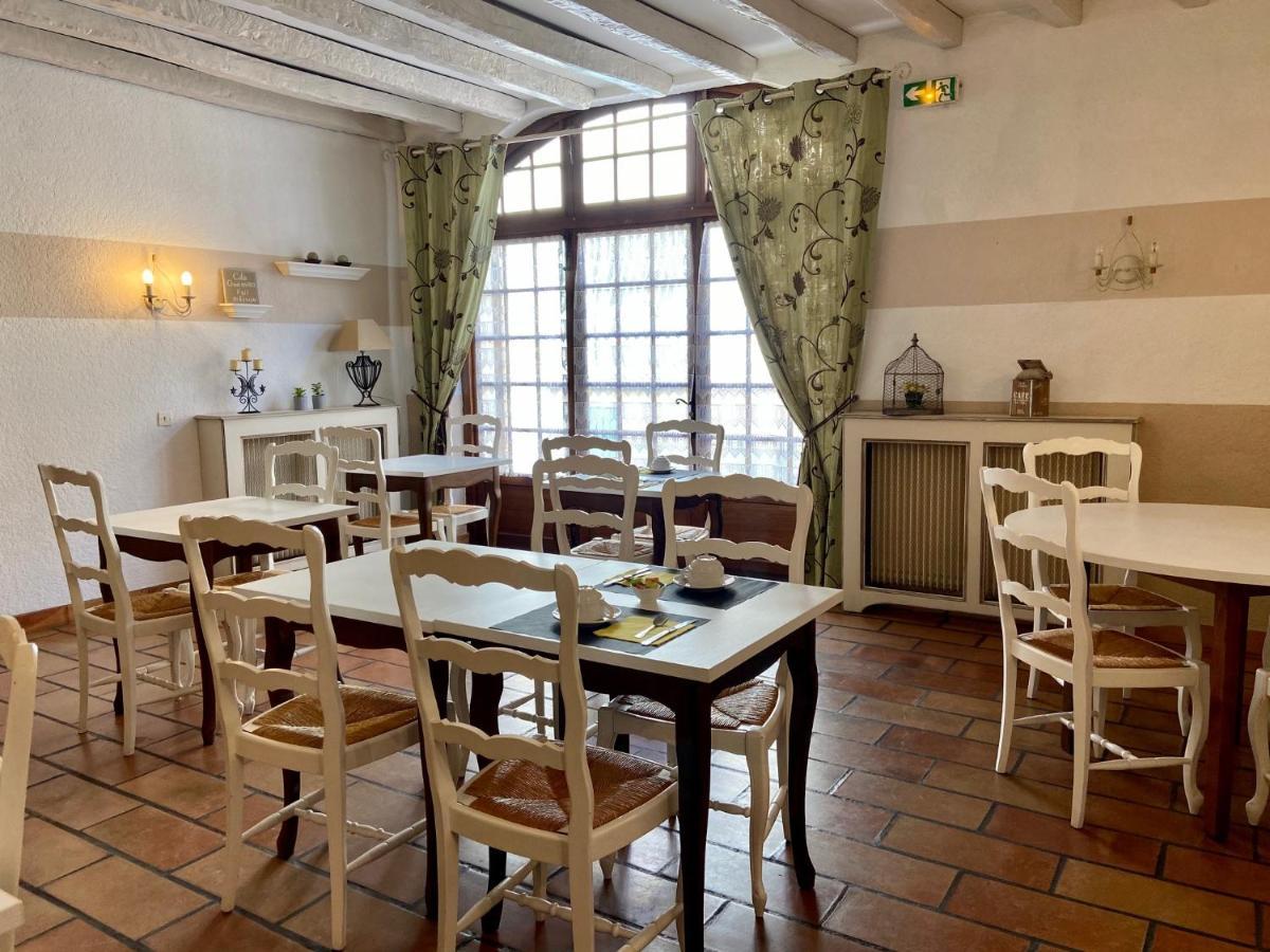 Porte De Camargue - Les Quais D'arles Hotel 2*