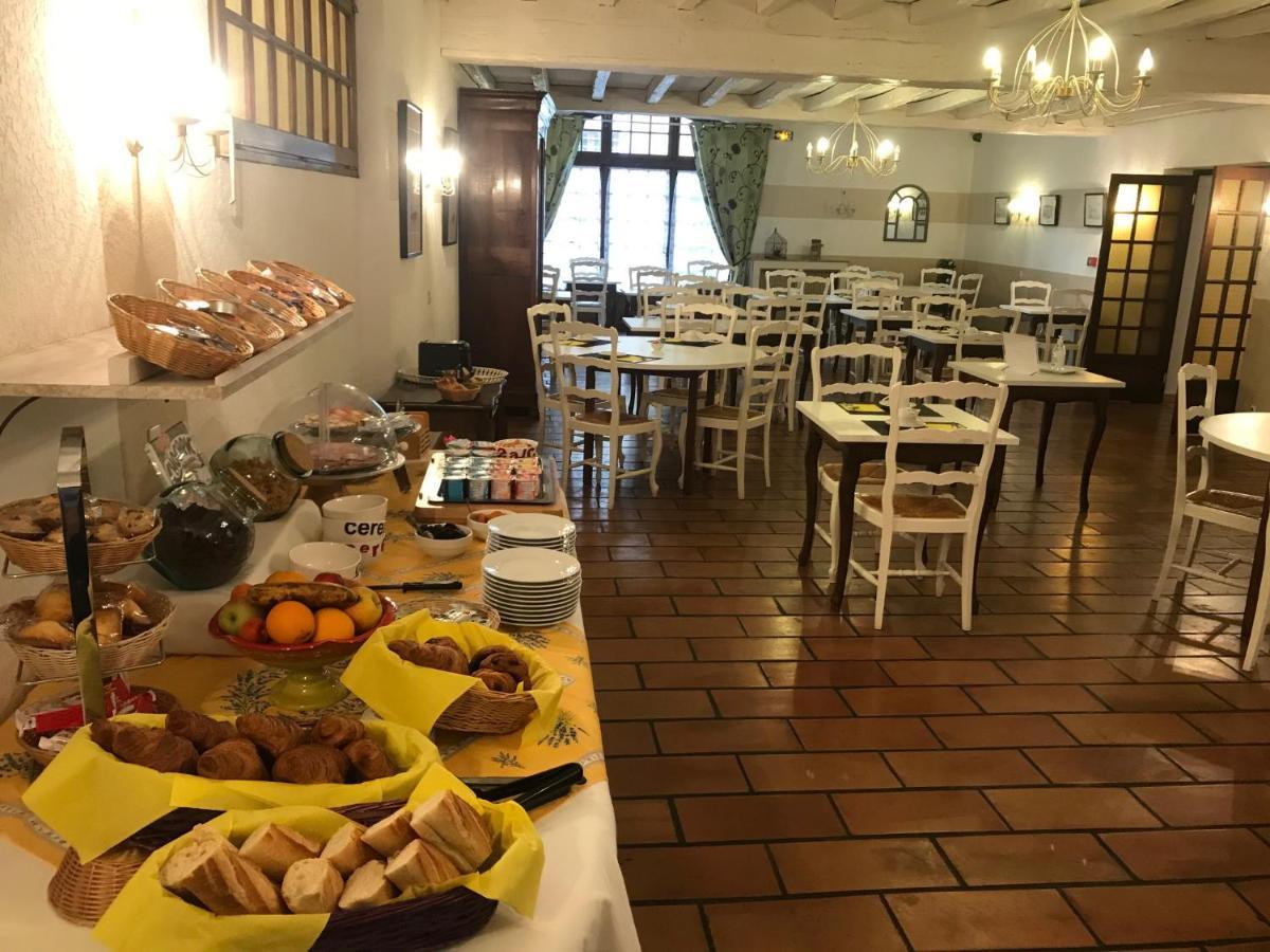 Porte De Camargue Hotel Arlés