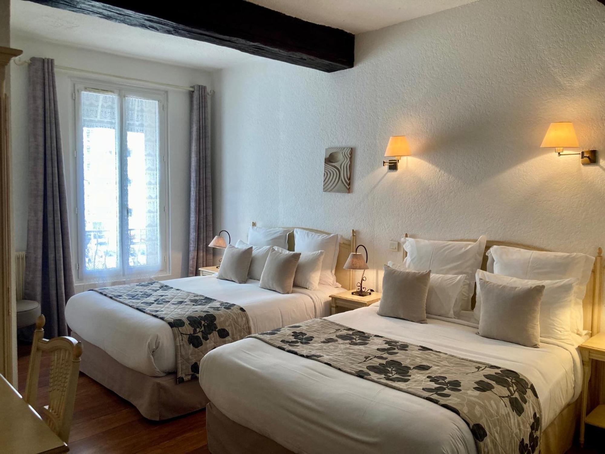 Porte De Camargue Hotel Arlés