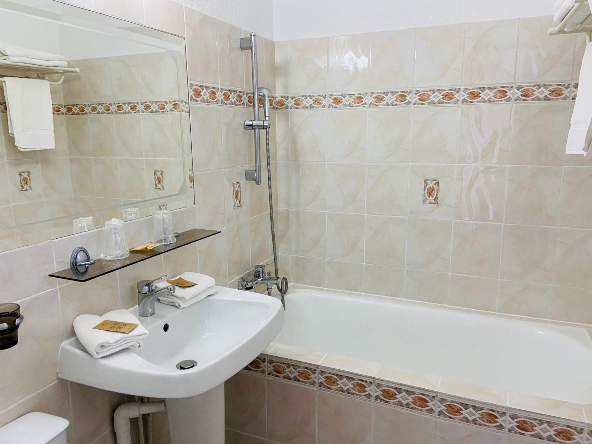 Porte De Camargue Hotel